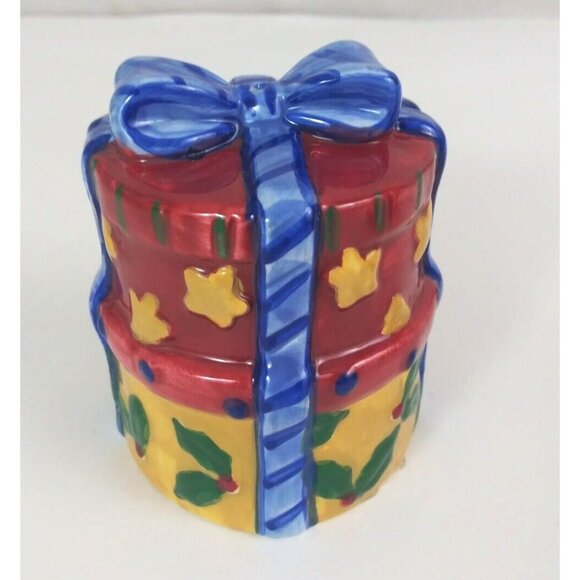 The Main Ingredient Round Christmas Present 3.25" Salt & Pepper Shakers - Picture 2 of 13